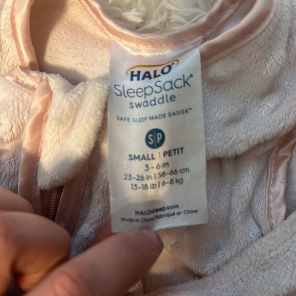 Halo sleep swaddle! - Picture 2 of 2